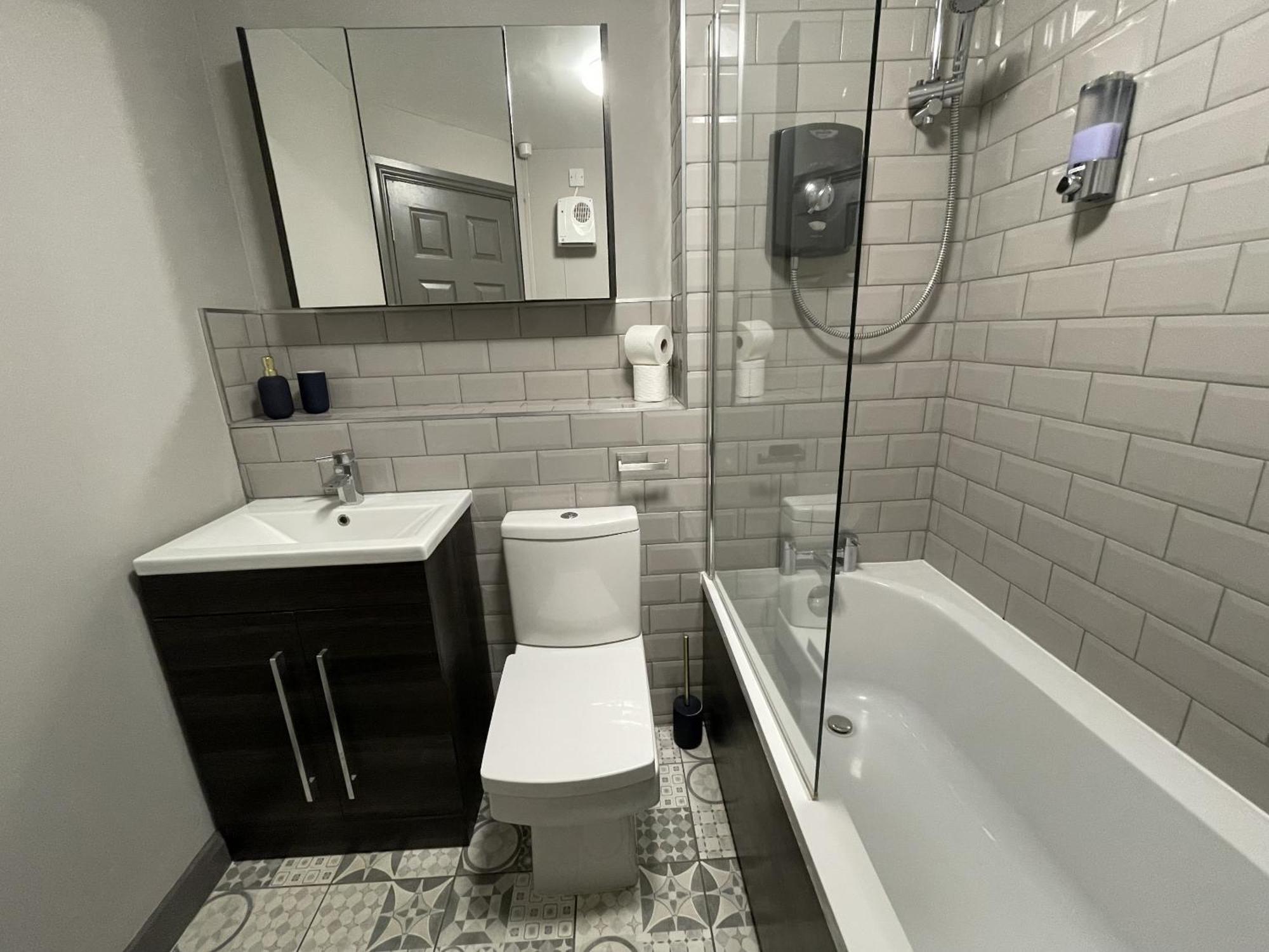 No24 - 2-Bed Boutique Apartment - Hosted By Hutch Lifestyle Leamington Exteriér fotografie