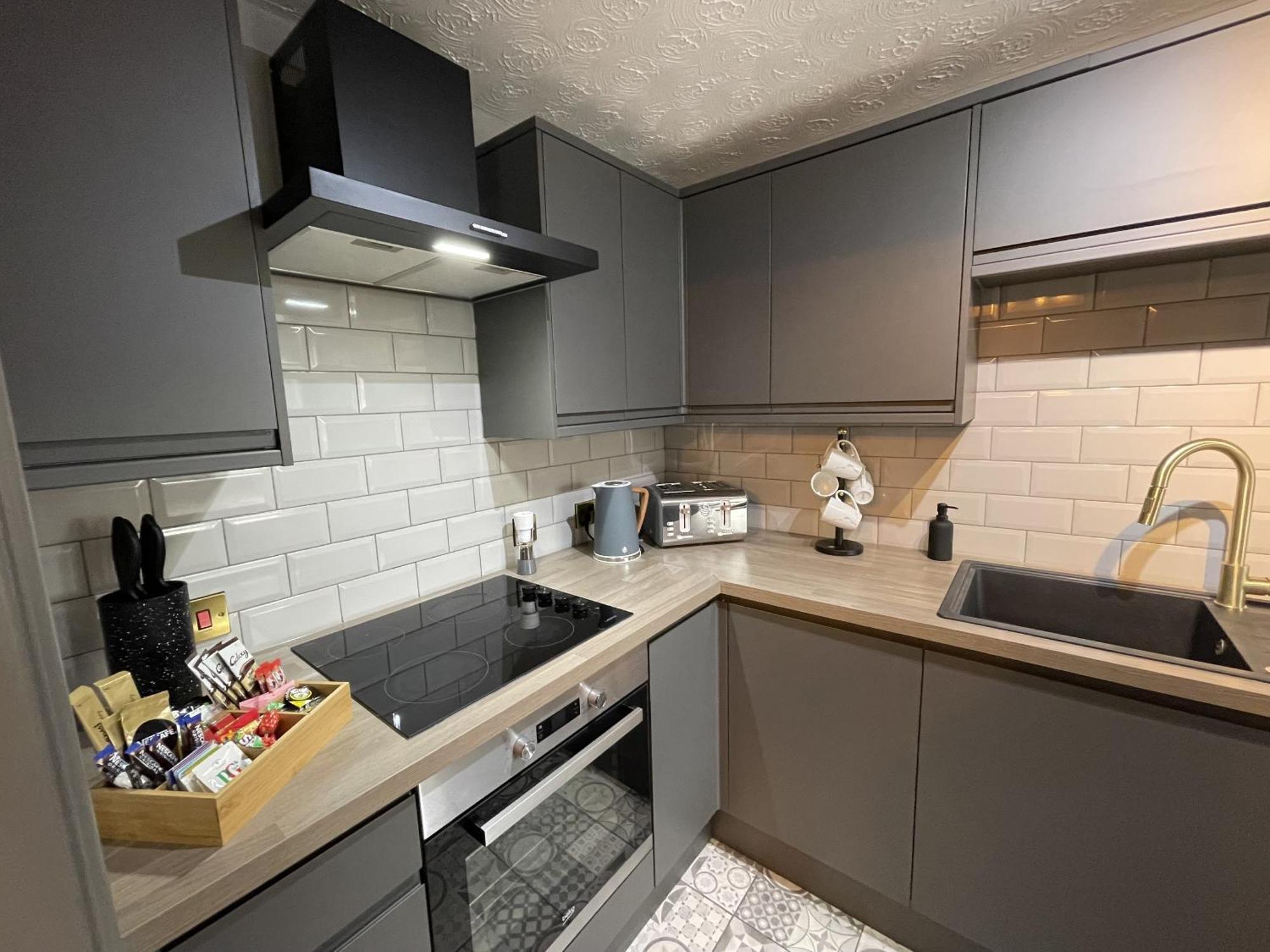 No24 - 2-Bed Boutique Apartment - Hosted By Hutch Lifestyle Leamington Exteriér fotografie