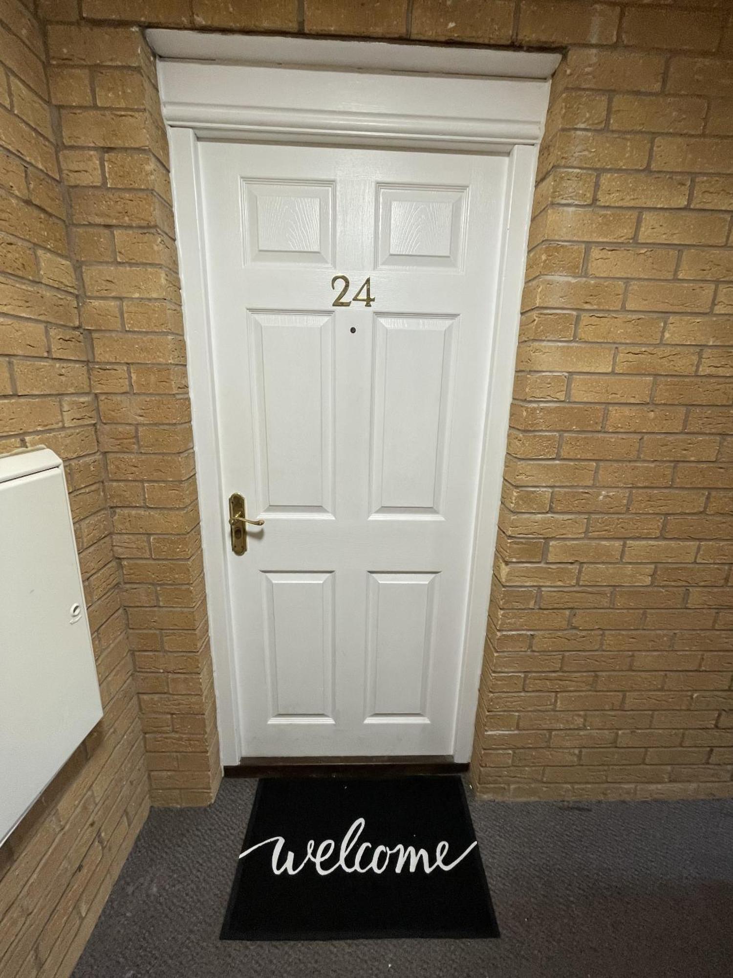 No24 - 2-Bed Boutique Apartment - Hosted By Hutch Lifestyle Leamington Exteriér fotografie