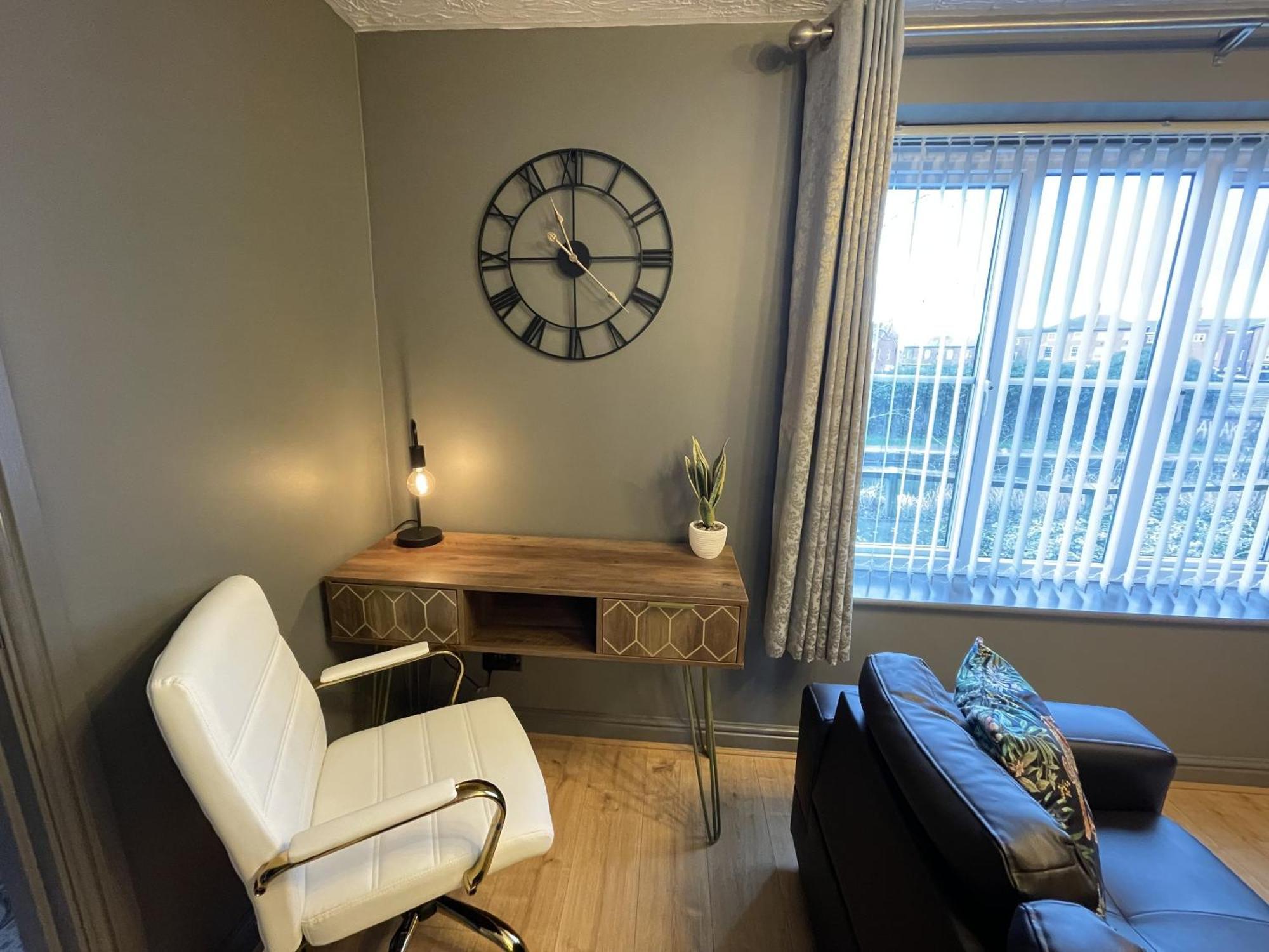 No24 - 2-Bed Boutique Apartment - Hosted By Hutch Lifestyle Leamington Exteriér fotografie